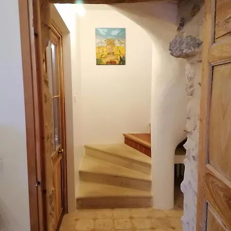 Holiday home Croassecorbeau Maison De Famille Au Pied Du Ventoux Malaucene