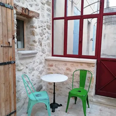 Holiday home Croassecorbeau Maison De Famille Au Pied Du Ventoux *