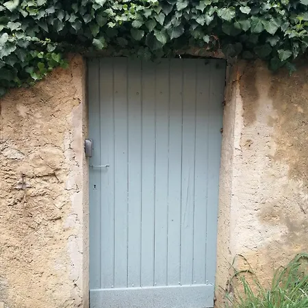 Holiday home Croassecorbeau Maison De Famille Au Pied Du Ventoux